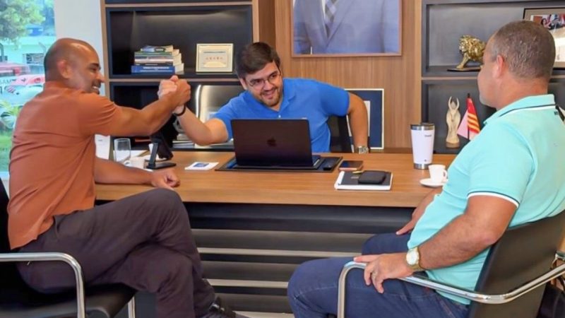 Após discurso duro na Câmara, prefeito se reúne com presidente do Legislativo em gesto de articulação política