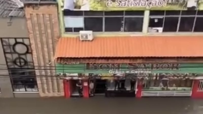 Chuva intensa provoca alagamentos em diversas áreas de Itabuna