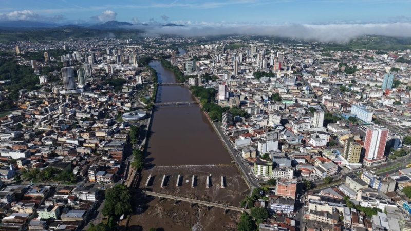 Prefeitura de Itabuna modifica tráfego de veículos na Avenida Princesa Isabel por causa das obras do complexo viário