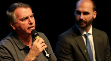 Eduardo Bolsonaro teria pedido envio do “máximo possível” de recursos para filme sobre Jair Bolsonaro, diz site