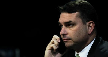 Flávio Bolsonaro pede a Trump que PCC e CV sejam classificados como grupos terroristas