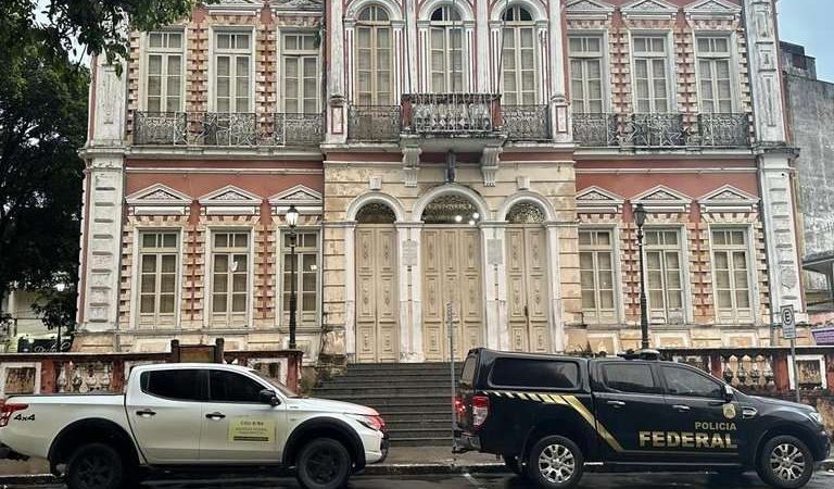Empresário é preso pela PF após apreensão de arma durante operação da merenda escolar em Ilhéus