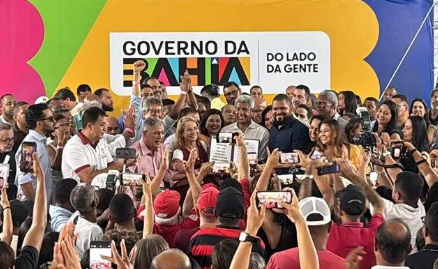 “Sou a mãe e o pai é Jerônimo”, diz Magnólia ao celebrar pavimentação da Uruçuca-Serra Grande