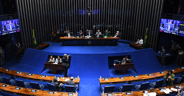 Oito anos depois da onda antipolítica, senadores eleitos em 2018 enfrentam dificuldades para se reeleger