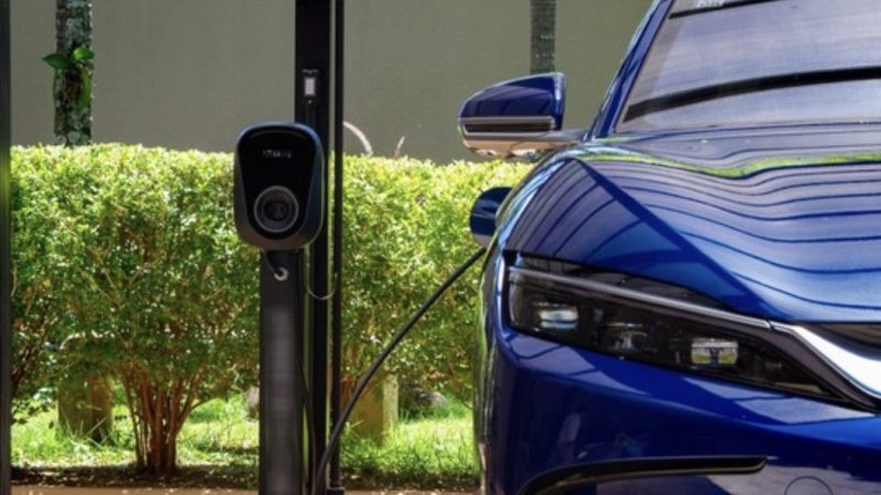 Lei garante instalação de carregadores para carros elétricos em condomínios da Bahia