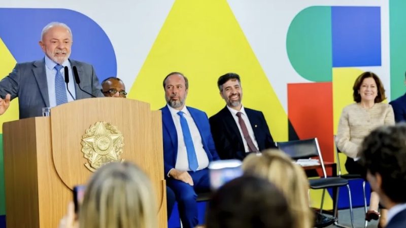 Lula estuda notificar donos de celulares roubados para devolução dos aparelhos