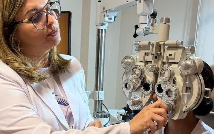 Junho Violeta: Hospital Beira Rio e Prefeitura de Itabuna promovem ação de prevenção do ceratocone