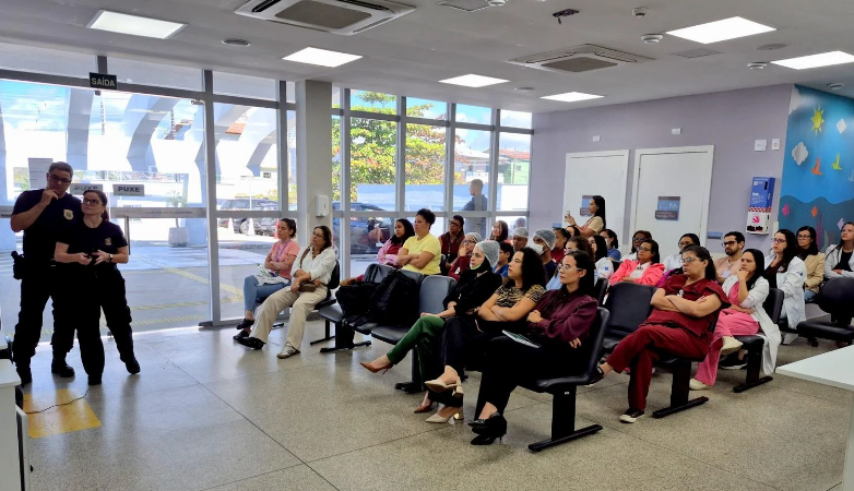 Hospital Materno-Infantil de Ilhéus recebe capacitação da Polícia Federal para identificar vítimas de crimes virtuais
