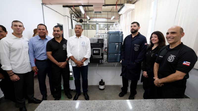 Bahia entrega viaturas e equipamentos para reforçar perícia criminal